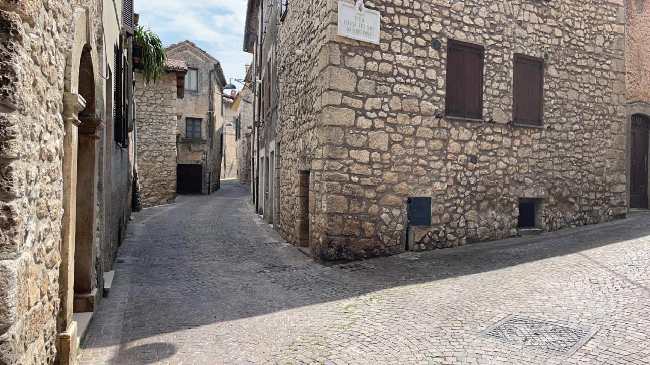 Apartamento VicoVacanze Acero Vico nel Lazio Exterior foto